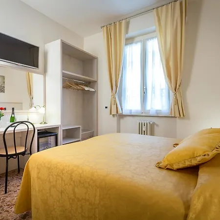 לינה וארוחת בוקר Dolce Luna 3*